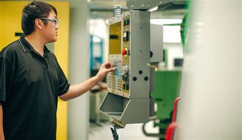 cnc machine programmer study in toronto|seneca polytechnic cnc programming.